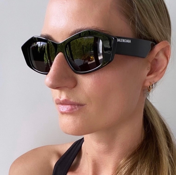 NEW BALENCIAGA GEOMETRIC SUNGLASSES BLACK WOMEN'S EYEWEAR BALENCIAGA BB0106S 001 - Picture 3 of 10
